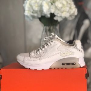 Nike Air Max 90 sneakers